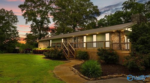 418 2nd Ave, Fyffe, AL, 35971-3427 | Card Image
