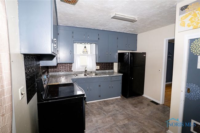 1702 Hopkins St, House other with 3 bedrooms, 1 bathrooms and 1 parking in Defiance OH | Image 12