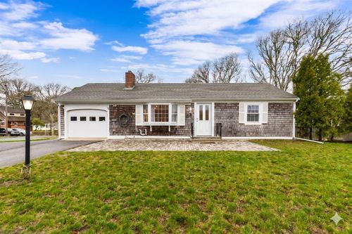28 Merganser Ln, West Yarmouth, MA, 02673-3813 | Card Image