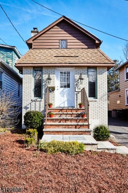 79 Rector St, Millburn, NJ, 07041-1102 | Card Image