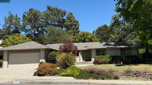 227 Paseo Del Rio, Moraga, CA, 94556-1628 | Card Image
