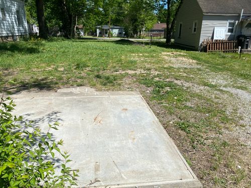 704 N James St, Carbondale, IL, 62901-1227 | Card Image