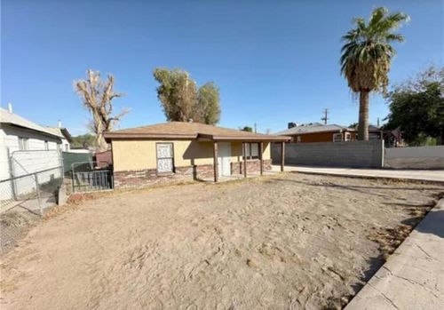 517 Palm Way, Needles, CA, 92363-3937 | Card Image