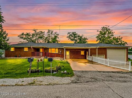 1712 Bass Cir, La Grange, KY, 40031-9409 | Card Image