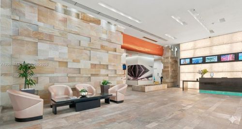 2504-500 Brickell Ave, Miami, FL, 33131-2576 | Card Image