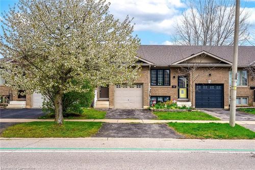 576 Grey St, Brantford, ON, N3S4Y1 | Card Image