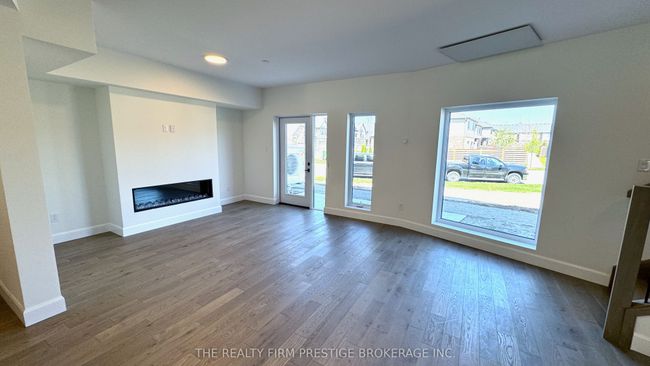 B118 - 2082 Lumen Dr, Condo with 2 bedrooms, 3 bathrooms and 1 parking in London ON | Image 4