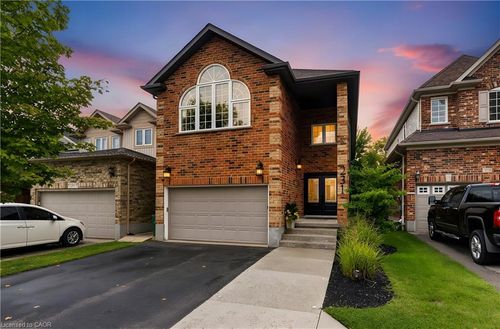 231 Steepleridge St, Kitchener, ON, N2P2W1 | Card Image
