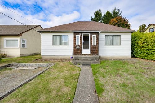 948 Dunsmuir Rd, Esquimalt, BC, V9A5C3 | Card Image