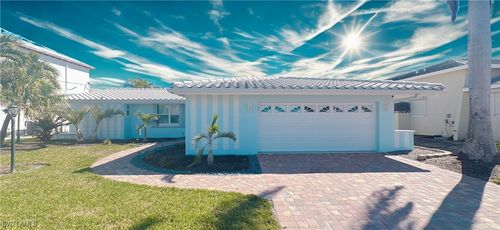 11 Palmview Blvd, FORT MYERS BEACH, FL, 33931-4519 | Card Image