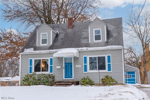 228 Hawk Ave, Akron, OH, 44312-1439 | Card Image