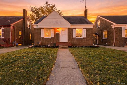 20451 Binder St, Detroit, MI, 48234-1912 | Card Image