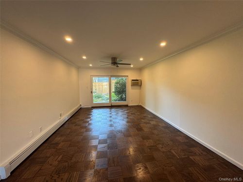 apt-3a-9 Harbour Ln, Oyster Bay, NY, 11771-2727 | Card Image