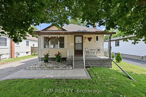 129 East 25th Street, Hamilton, ON, L8V3A3 | Card Image