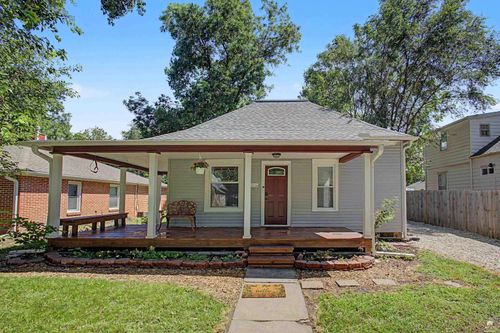 1117 Colorado St, Manhattan, KS, 66502-5538 | Card Image