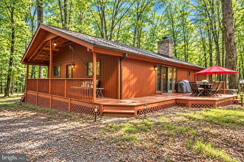 664 Tuckahoe Trl, HEDGESVILLE, WV, 25427-5335 | Card Image