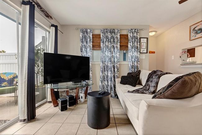 APT-207 - 3506 Cove View Blvd, Townhouse with 1 bedrooms, 1 bathrooms and 2 parking in Galveston TX | Image 7