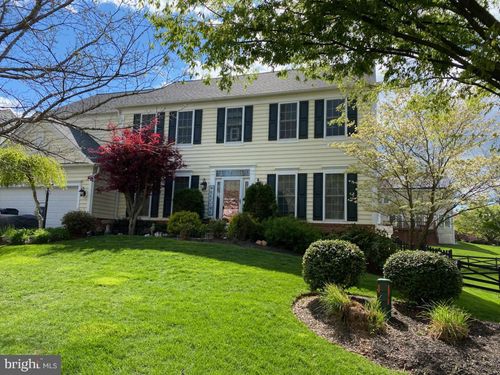 7584 Sweetgum Ct, WARRENTON, VA, 20187-4713 | Card Image