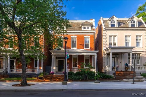 2606 W Grace St, Richmond, VA, 23220-1944 | Card Image