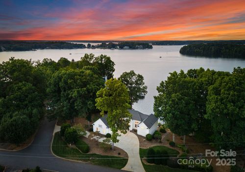 102 Stone Point Ct, Mooresville, NC, 28117-6694 | Card Image