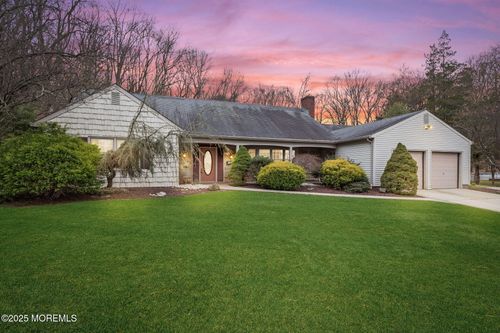 20 Jubilee Cir, Aberdeen, NJ, 07747-1807 | Card Image