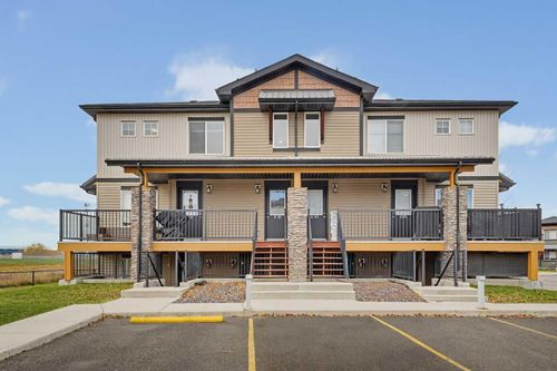 8301 - 2781 Chinook Winds Dr Sw, Townhouse with 2 bedrooms, 2 bathrooms and 2 parking in Airdrie AB | Card Image