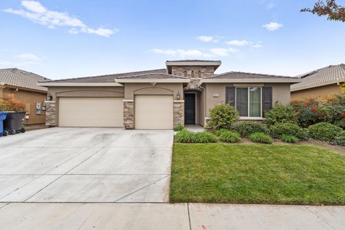 2814 Harbor Island Ave, Tulare, CA, 93274-7557 | Card Image