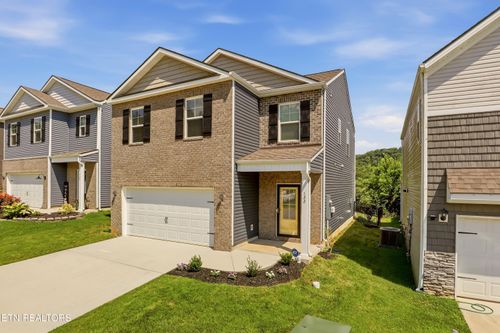 122 Harbour Pointe Ln, Oak Ridge, TN, 37830-1739 | Card Image