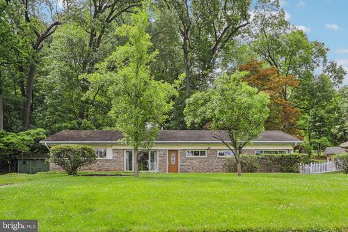 919 Croton Rd, Wayne, PA, 19087-2211 | Card Image