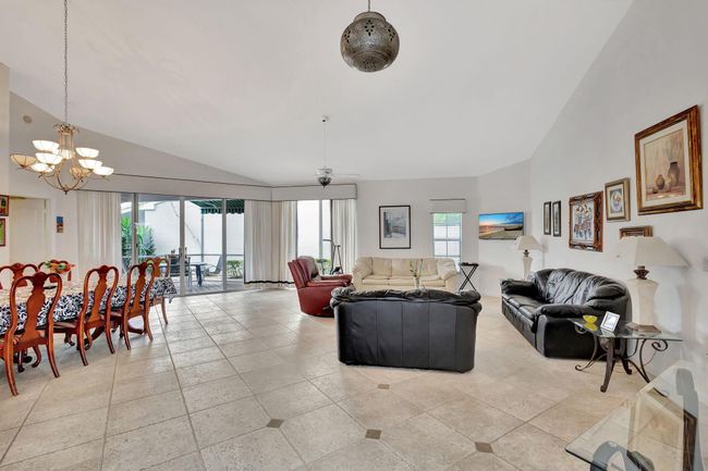9158 Heathridge Dr, House other with 3 bedrooms, 3 bathrooms and null parking in West Palm Beach FL | Image 7