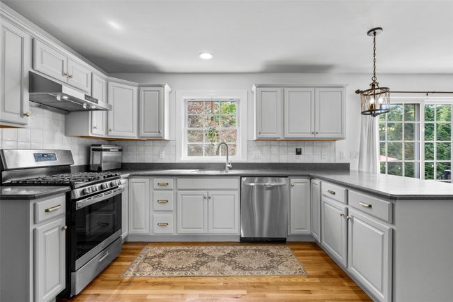 38 S View Ct, House other with 4 bedrooms, 3 bathrooms and null parking in Poughkeepsie NY | Image 6