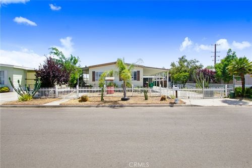 44551 Stewart Way, Hemet, CA, 92544-5515 | Card Image