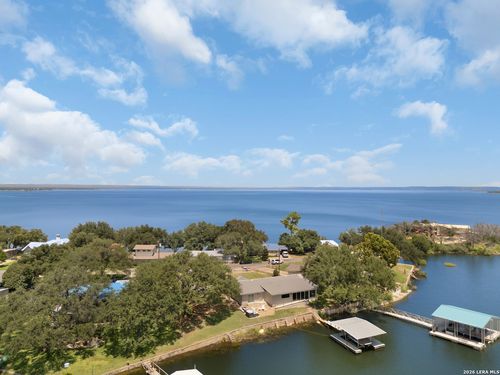 516 Island Lodges Dr, Buchanan Dam, TX, 78609-4101 | Card Image