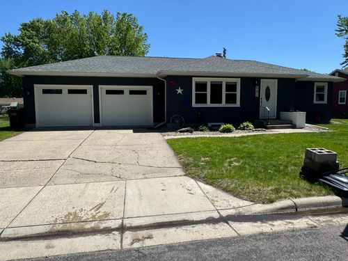 501 S 3rd St, Olivia, MN, 56277-1423 | Card Image