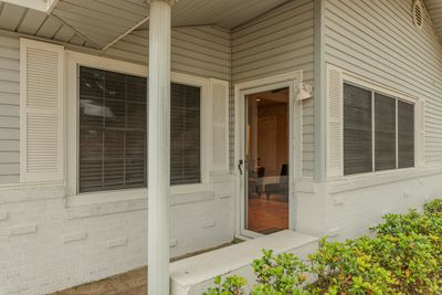 603 S 7th St, House other with 3 bedrooms, 2 bathrooms and null parking in Nederland TX | Image 2