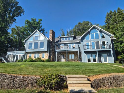 189 Hardy Ct, Penhook, VA, 24137-2001 | Card Image