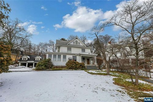 16 N Mountain Ave, Montclair, NJ, 07042-1811 | Card Image