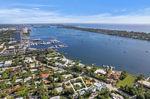 208 34th St, West Palm Beach, FL, 33407-4932 | Card Image