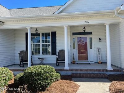 Front porch | Image 2