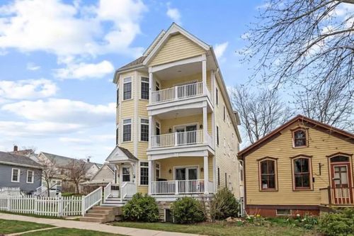 224 E Lloyd Street, Milwaukee, WI, 53212 | Card Image