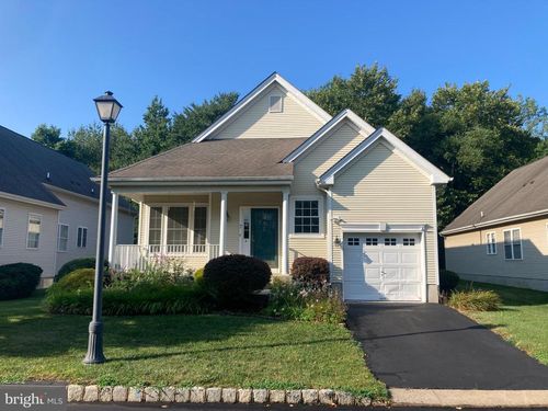 7 Swallow Dr, Hamilton, NJ, 08690-3217 | Card Image