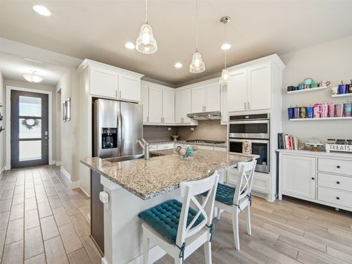 208 Winding Hollow Ln, Georgetown, TX, 78628-2286 | Card Image