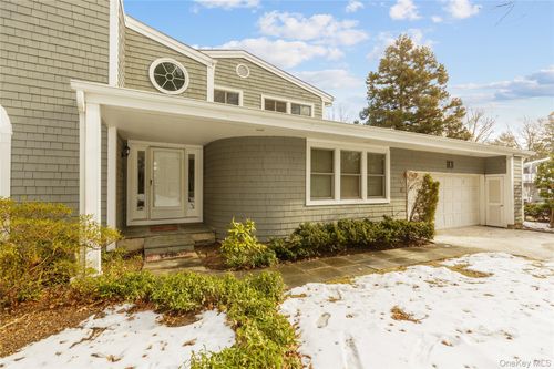 1 Tiffany Cir, Manhasset, NY, 11030-3905 | Card Image