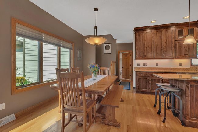824 Main St W, House other with 4 bedrooms, 4 bathrooms and null parking in Saint Stephen MN | Image 13