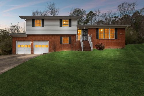 1315 Northgate Cir, Hixson, TN, 37343-5051 | Card Image