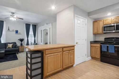 2-1936 N 7th St, Philadelphia, PA, 19122-1553 | Card Image
