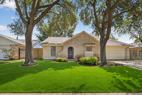 3711 Black Locust Dr, Houston, TX, 77088-6922 | Card Image