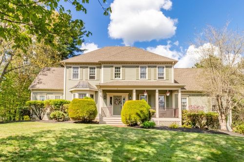 2 Macintyre Dr, North Reading, MA, 01864 | Card Image
