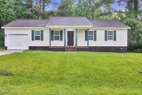 108 Fountain Dr, Jacksonville, NC, 28540-7610 | Card Image