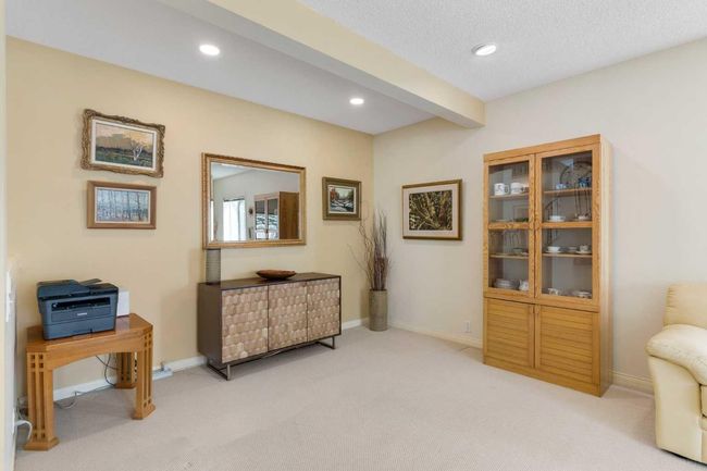 461 Sienna Heights Hill Sw, House other with 3 bedrooms, 3 bathrooms and 4 parking in Calgary AB | Image 4